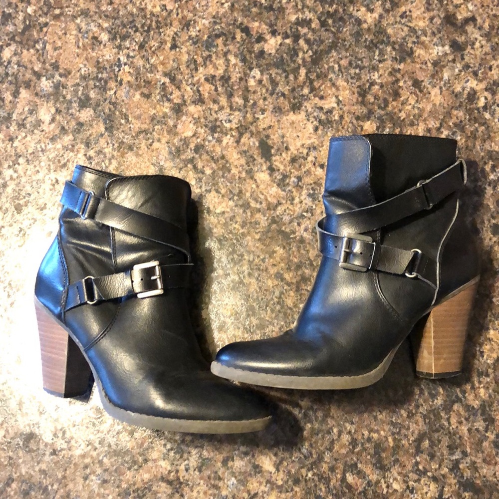 Black heeled booties